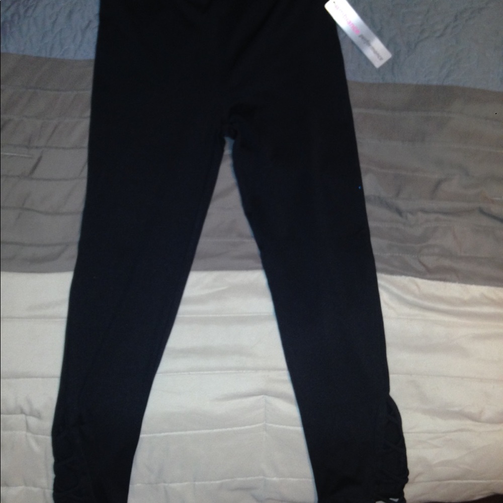 Black leggings